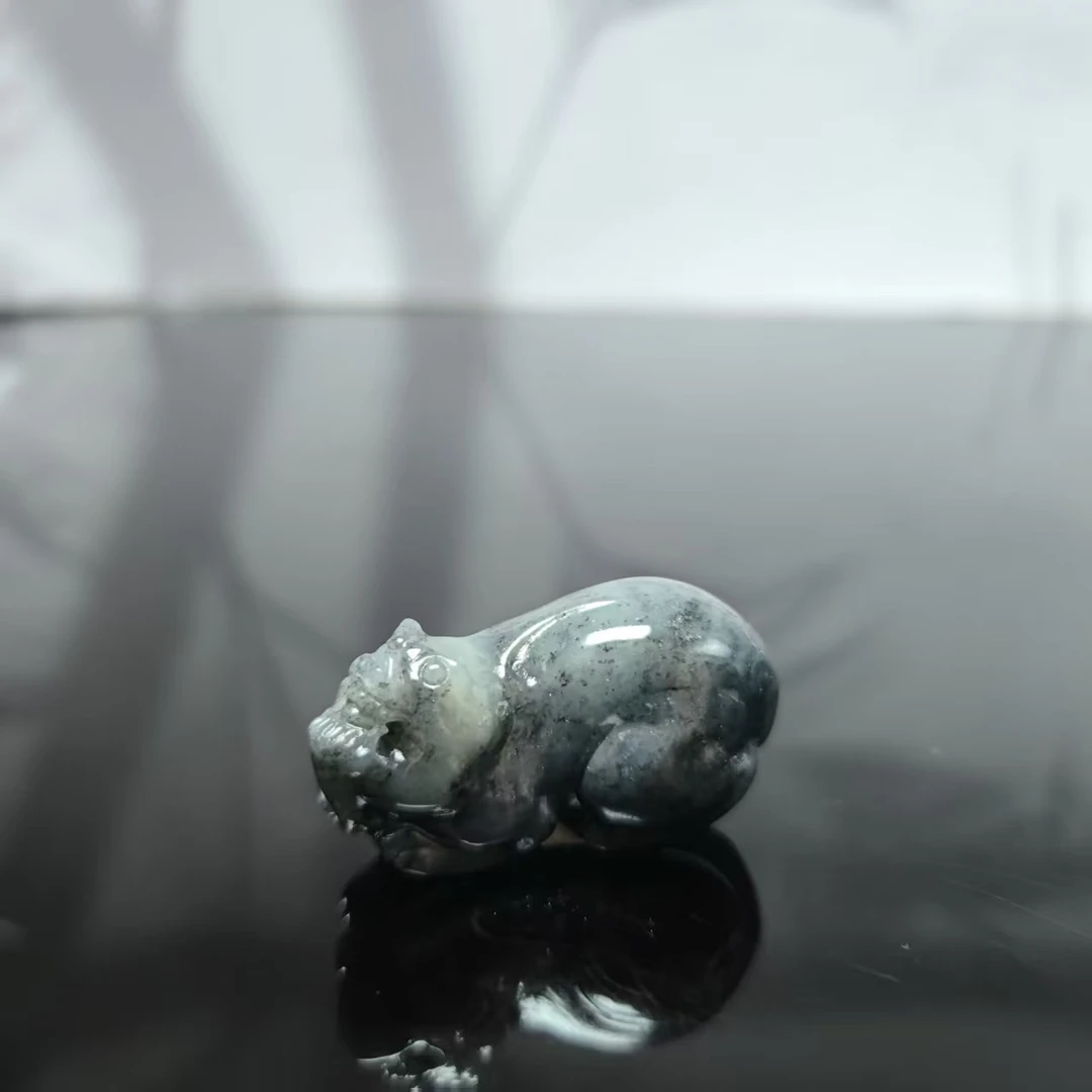 Q和田玉青花貔貅吊坠0560