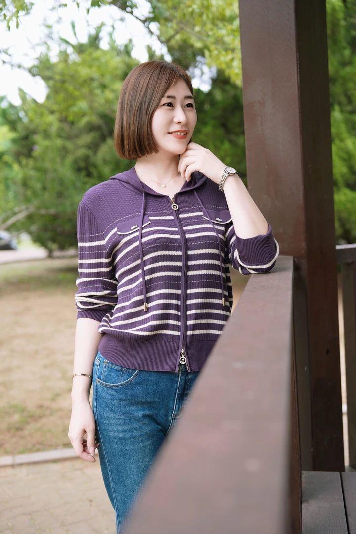 25814天丝针织衫春秋连帽条纹