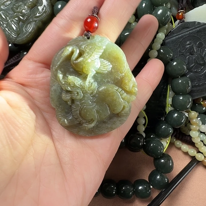 和田玉未镶嵌颈饰