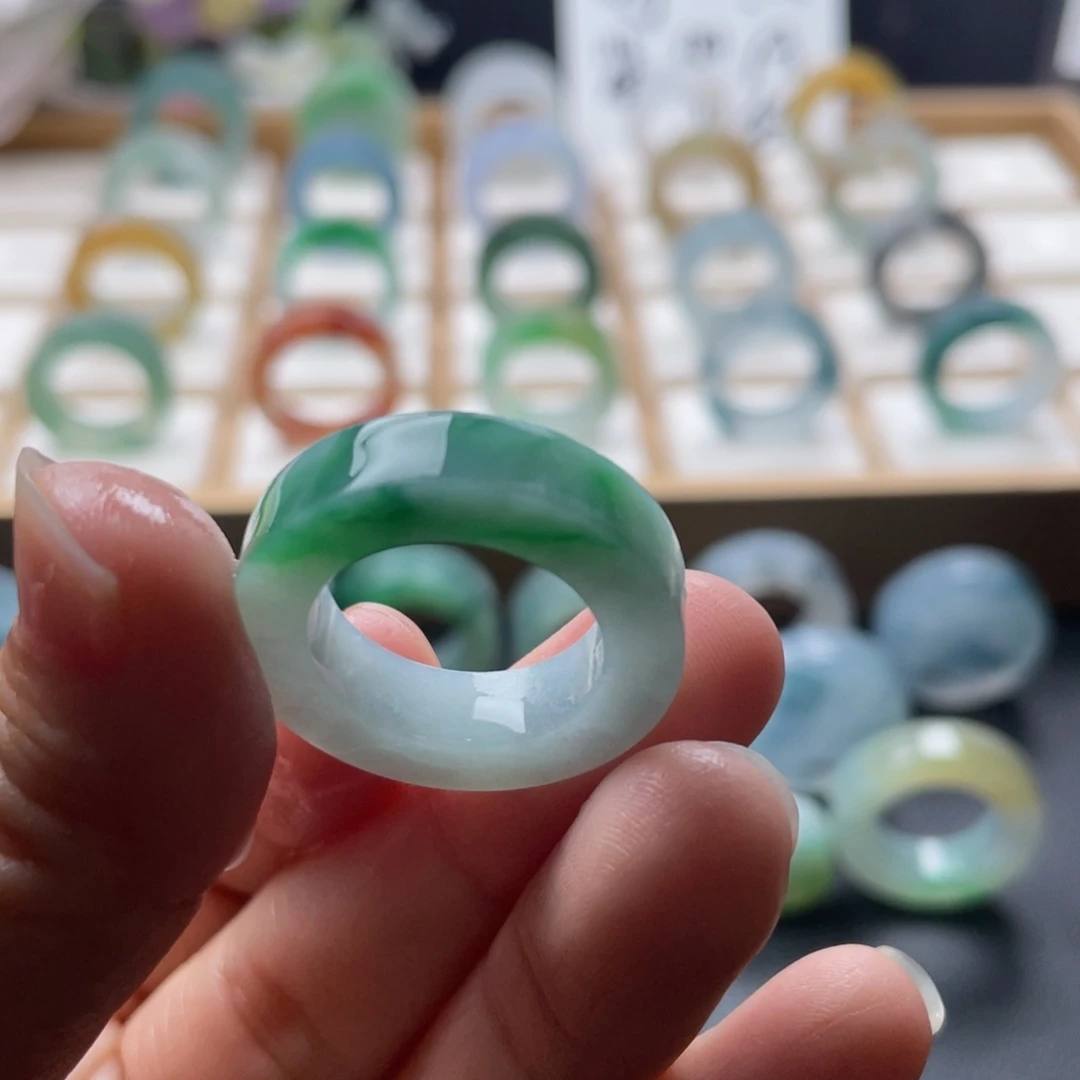 定制翡翠未镶嵌翡翠