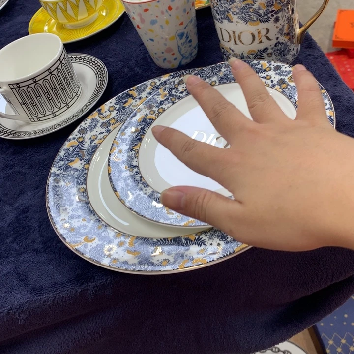 瓷片全套服务费是
