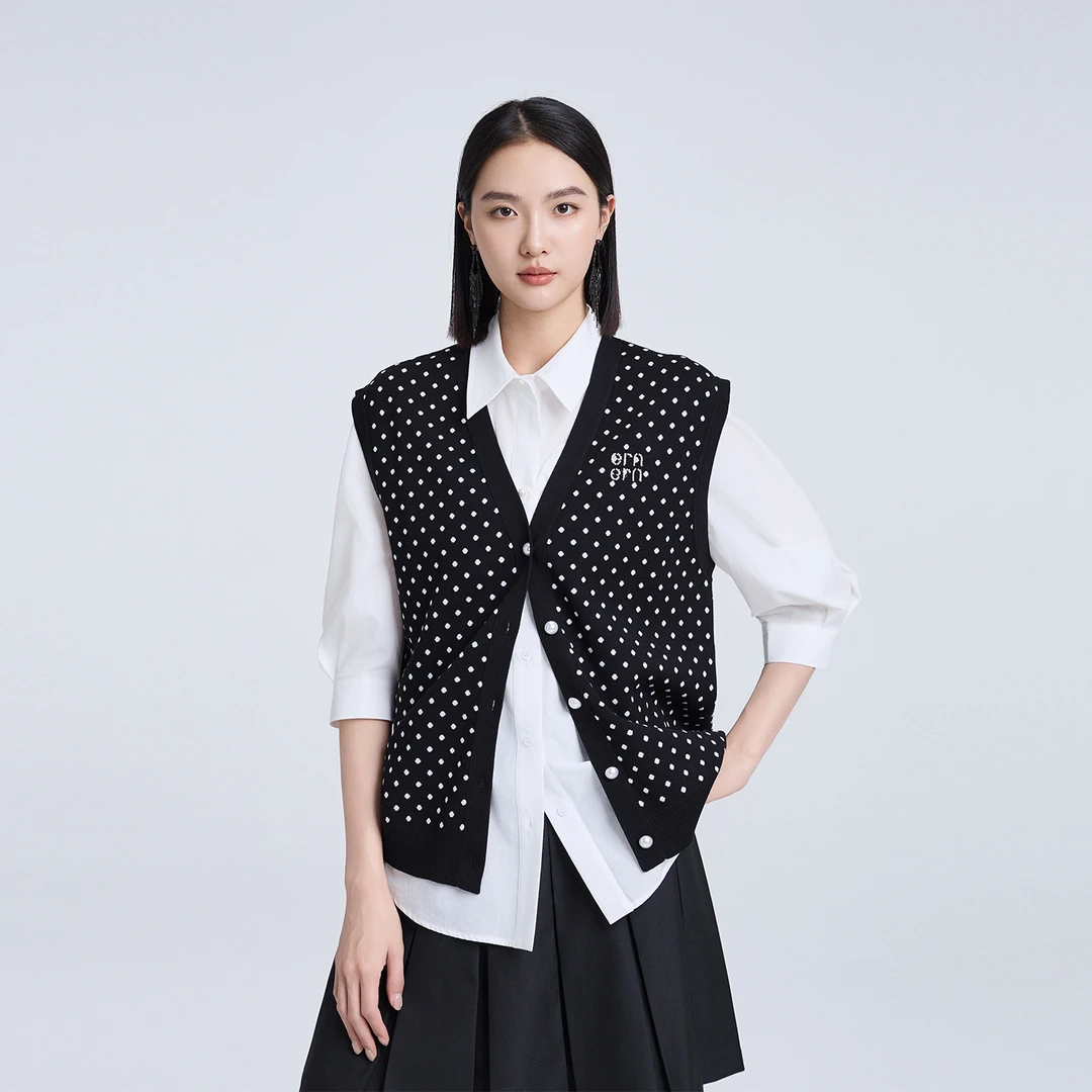 恩家秋通勤风女装秋季女黑色马夹工字型气质ESQV7A296