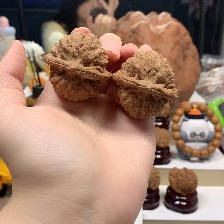 桃核吊坠44尺全品金麒麟