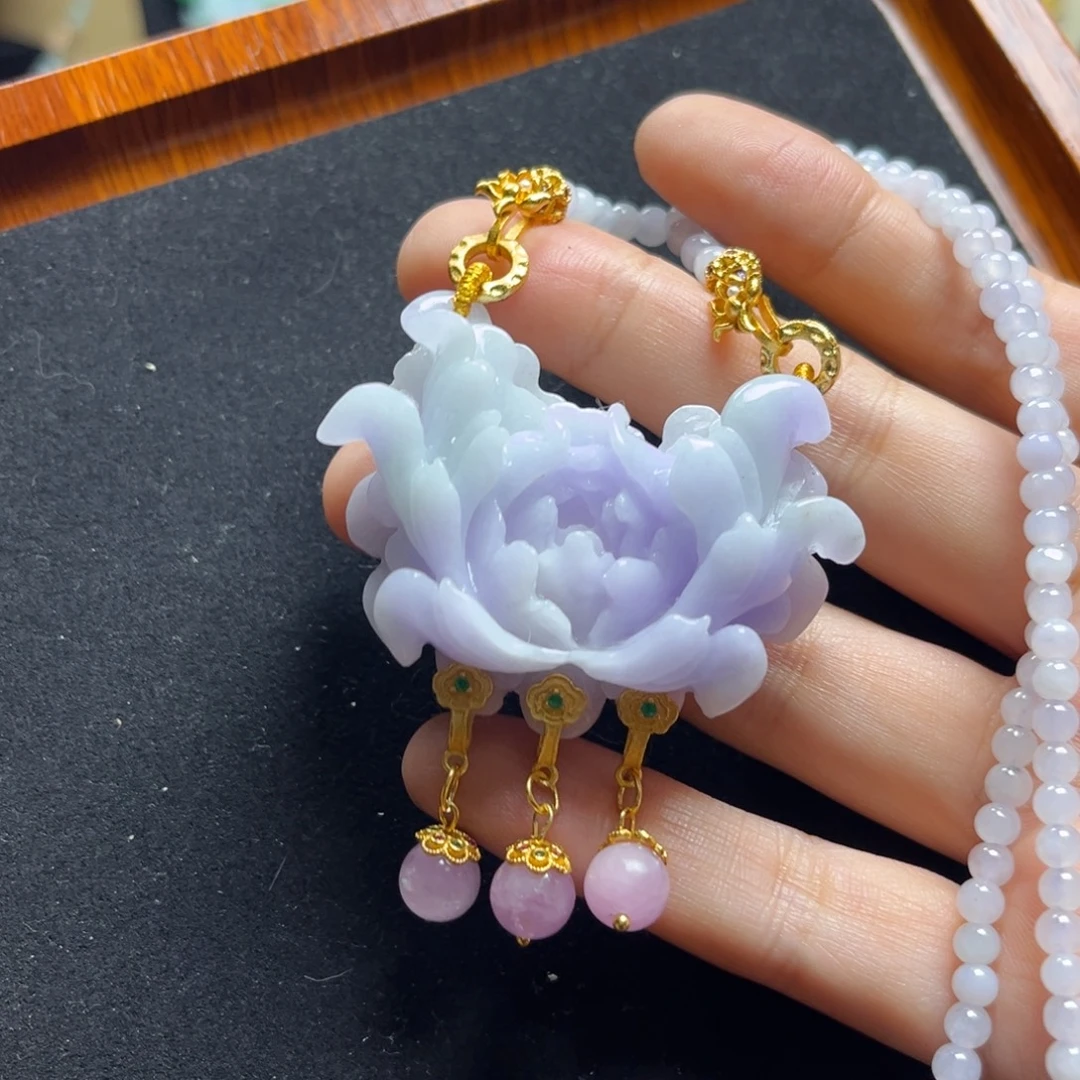 颈饰未镶嵌翡翠紫牡丹