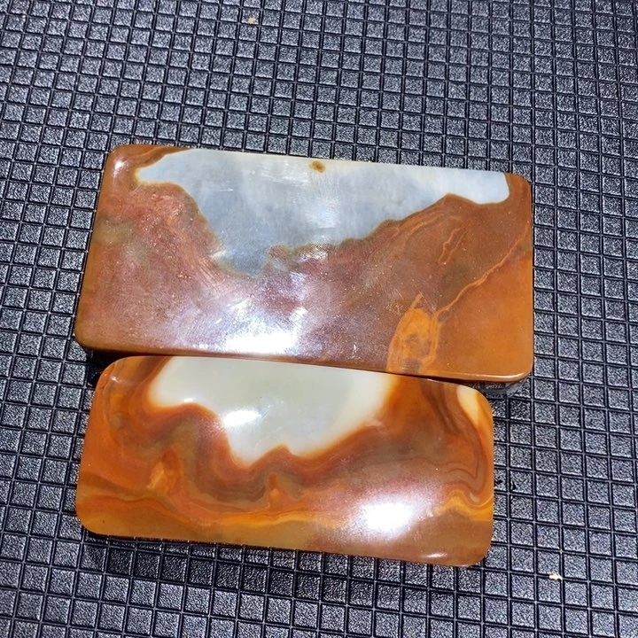 石英质玉（黄龙玉）未镶嵌颈饰