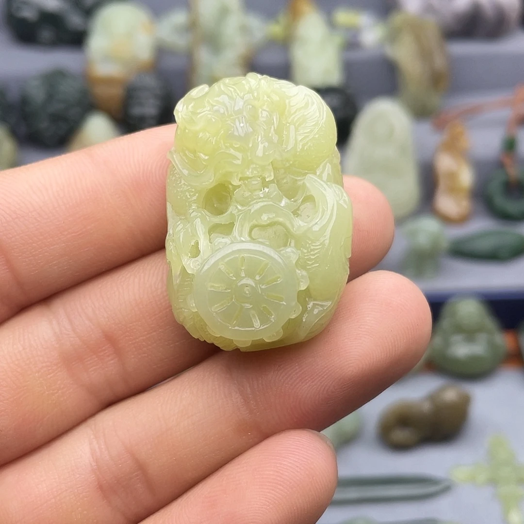 和田玉未镶嵌挂件