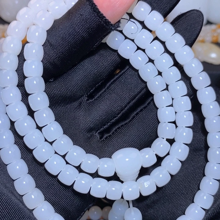 星****和田玉未镶嵌手链