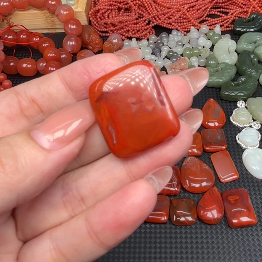 鸿***心南红玛瑙未镶嵌吊坠(不含链)