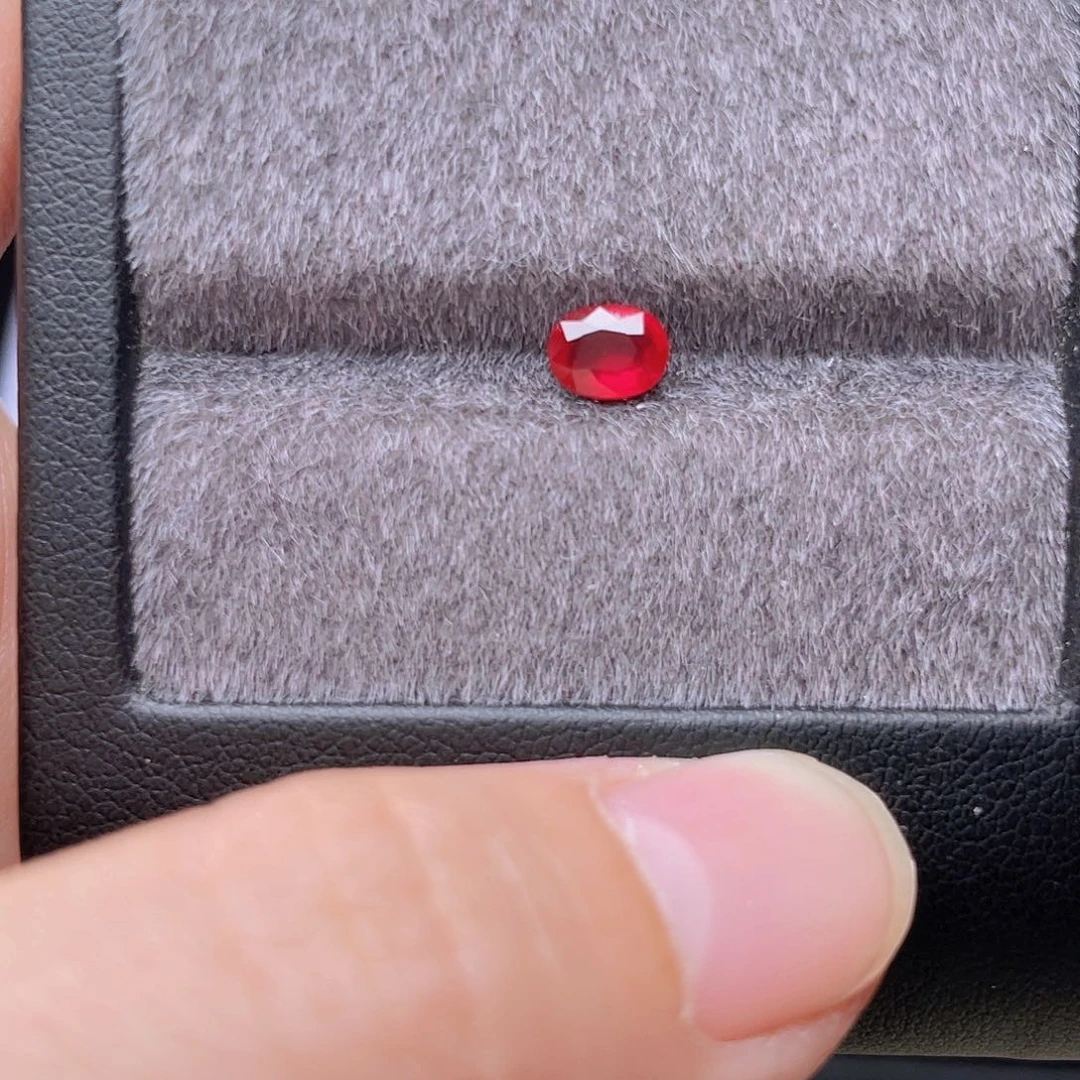 红宝石裸石0.68克拉 无烧鸽血