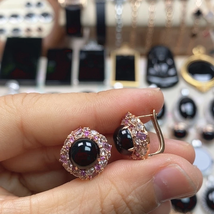 翡翠18K金镶嵌耳饰