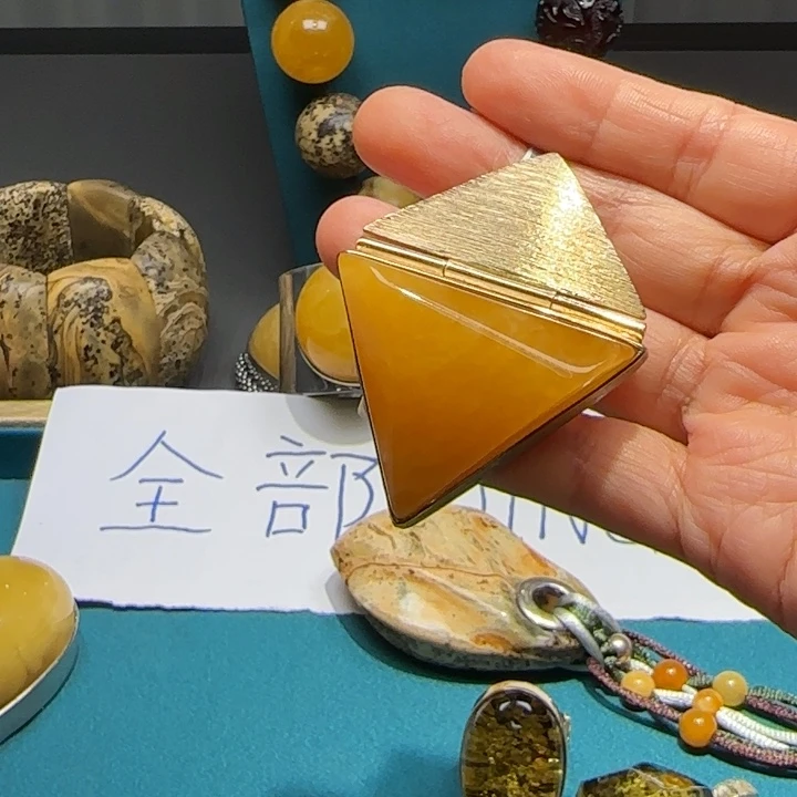 琥珀未镶嵌颈饰波兰设计款琥珀蜜蜡