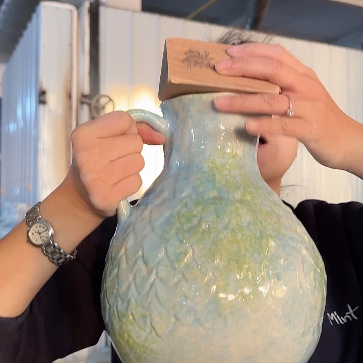 景德镇陶瓷花瓶工厂