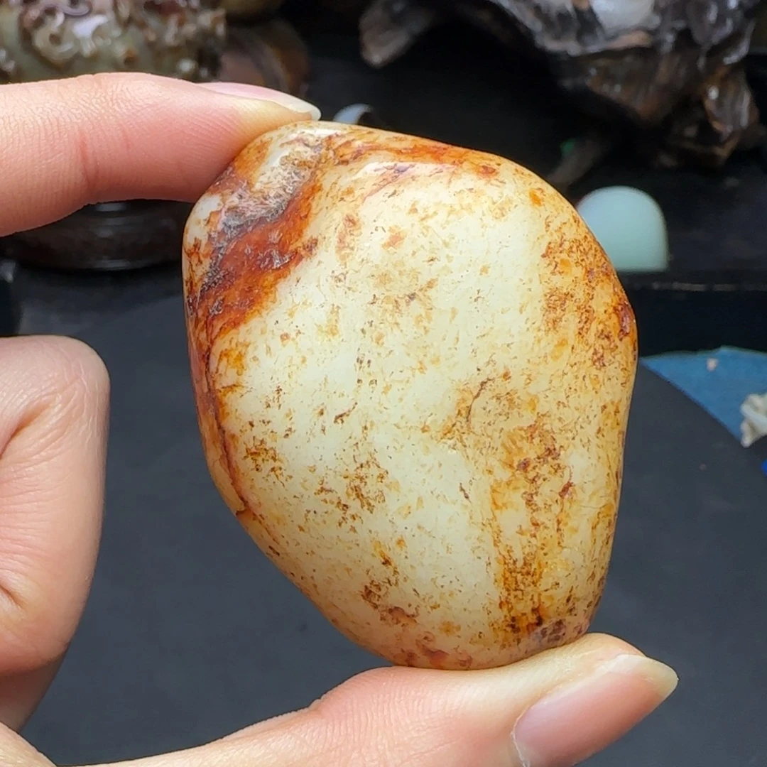 东***南和田玉（糖玉）未镶嵌挂件