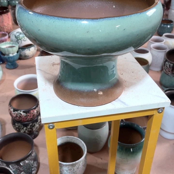 紫砂花盆口径29高度23一只小瑕疵