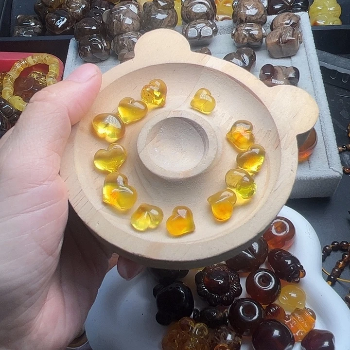 琥珀颈饰未镶嵌100