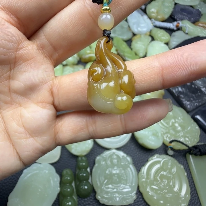 和田玉未镶嵌珠宝奇石