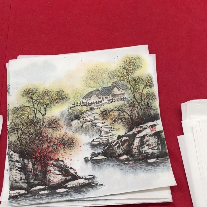 国画花鸟等图案为一体而