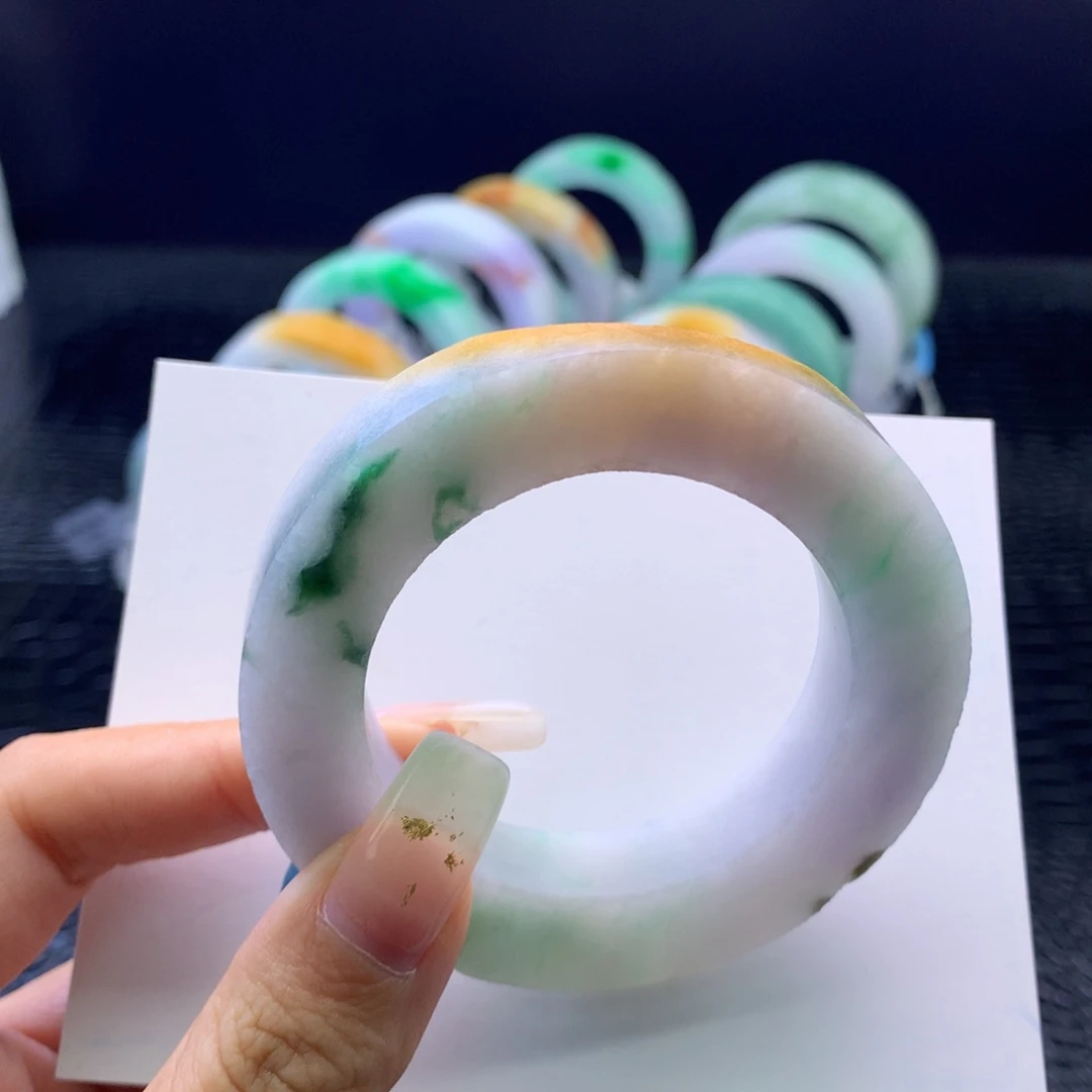 磊***磊定制翡翠未镶嵌手镯