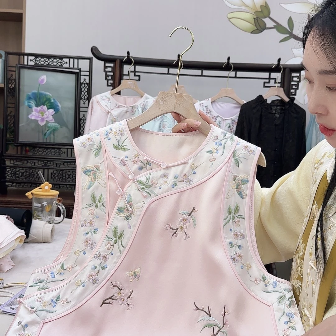 16号，真丝苏绣马甲胸围106