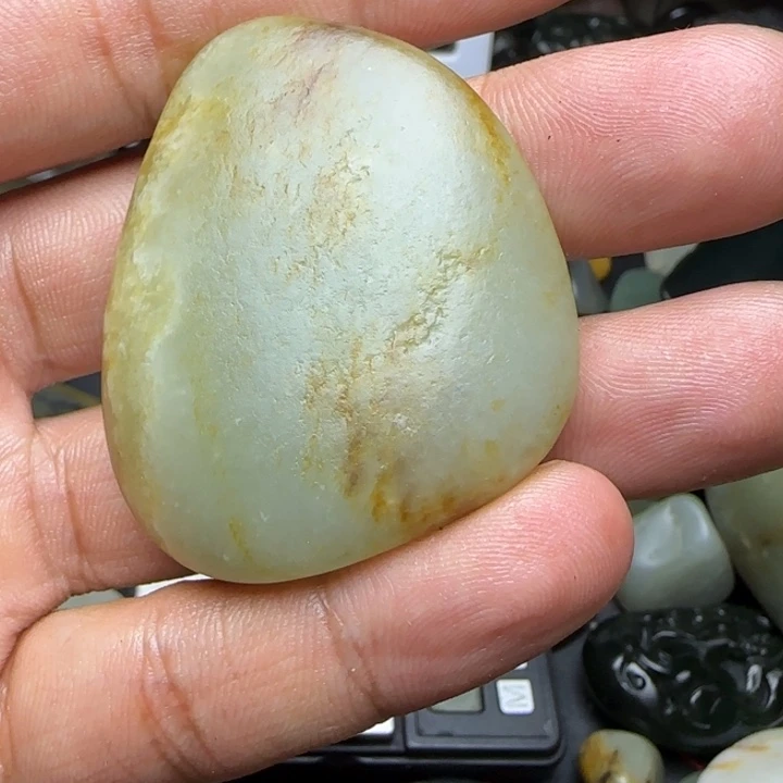 颈饰未镶嵌和田玉（子料）21