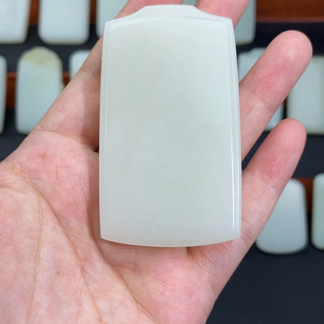 颈饰未镶嵌和田玉顿*