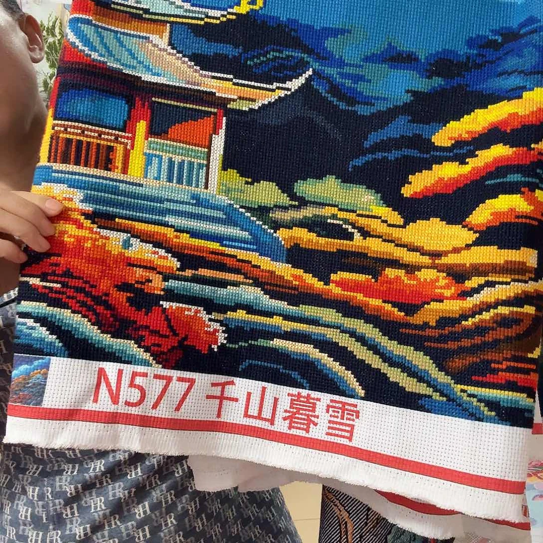 棉兰***行十字绣成品出售