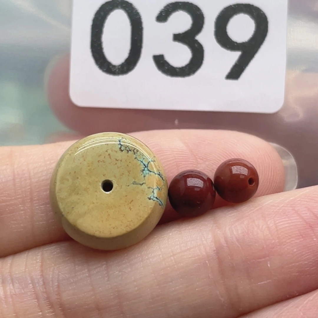 南红玛瑙未镶嵌珠宝奇石