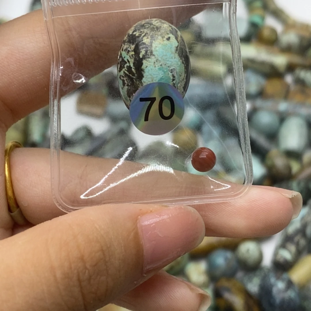 士***王未镶嵌南红玛瑙珠宝半成品