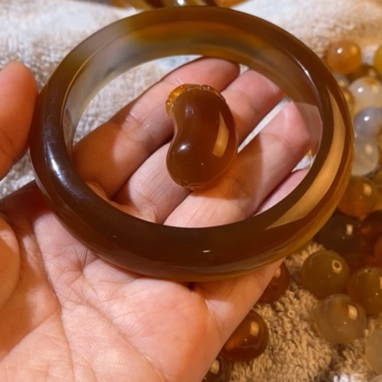 玛瑙/玉髓玛瑙手镯未镶嵌M****