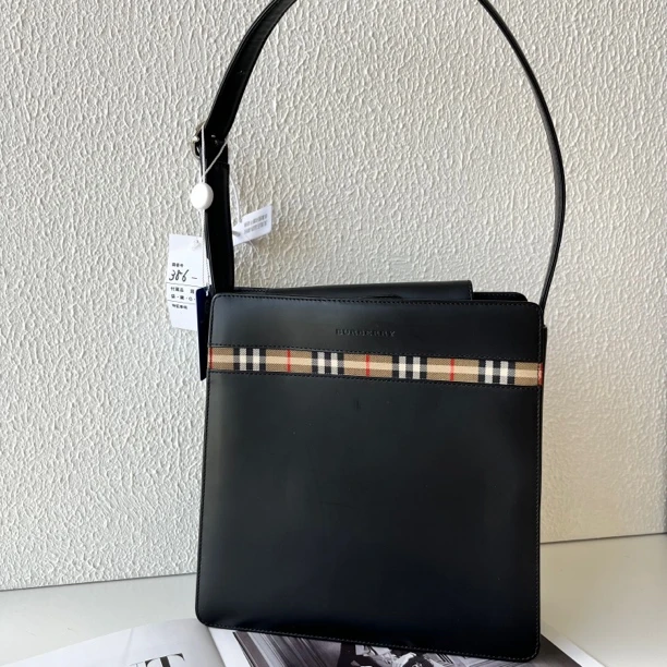 95新 BURBERRY/博柏利 XM/黑色拼皮格纹方盒子单肩包/JJ01123334