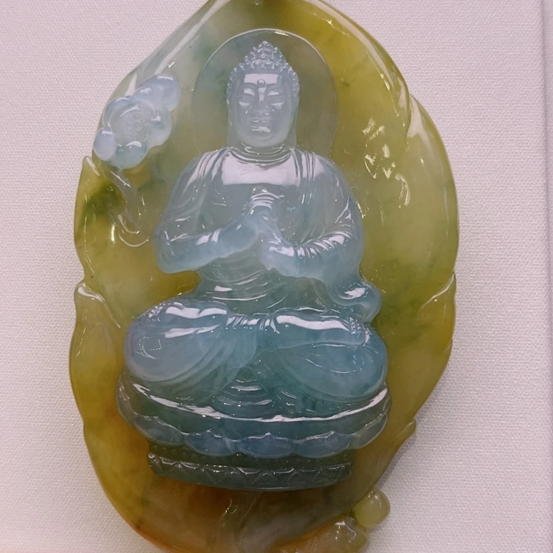 颈饰未镶嵌翡翠大日如来