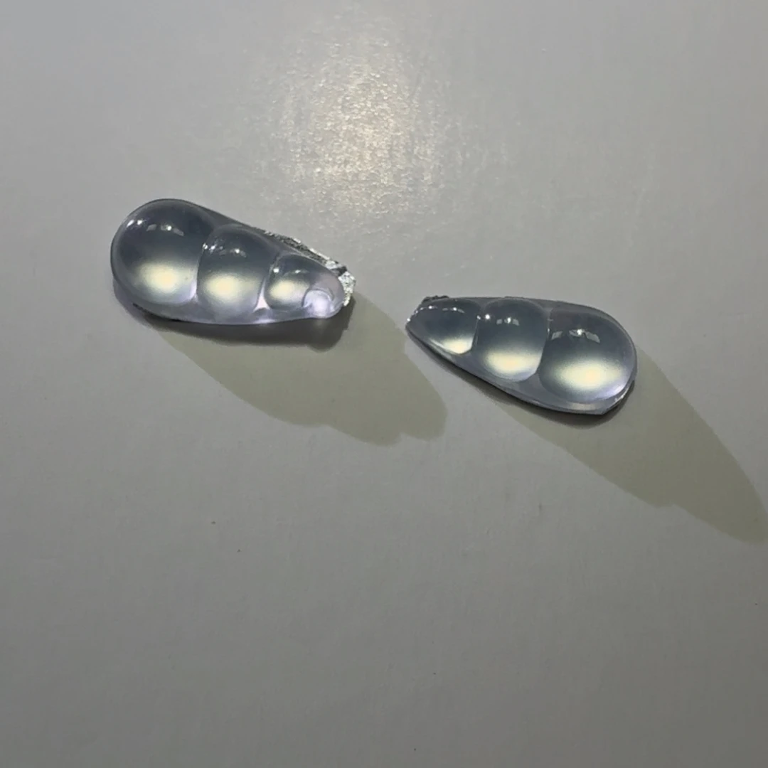 古***宁颈饰未镶嵌翡翠豆子
