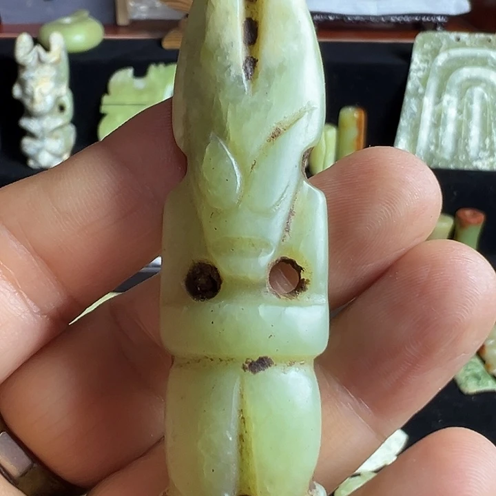 玉太阳神摆件器形件特价不退