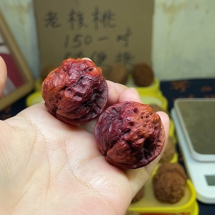 文玩核桃把件10、七彩小帝王38