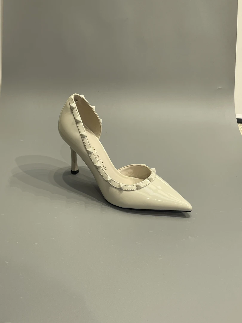 3325-23(7.5厘米）米色细跟高跟鞋