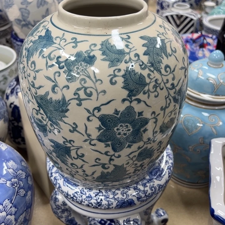 瓷片微瑕。。。。。。。。。。。。。。