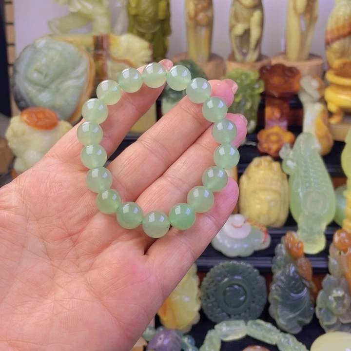 未镶嵌蛇纹石玉颈饰