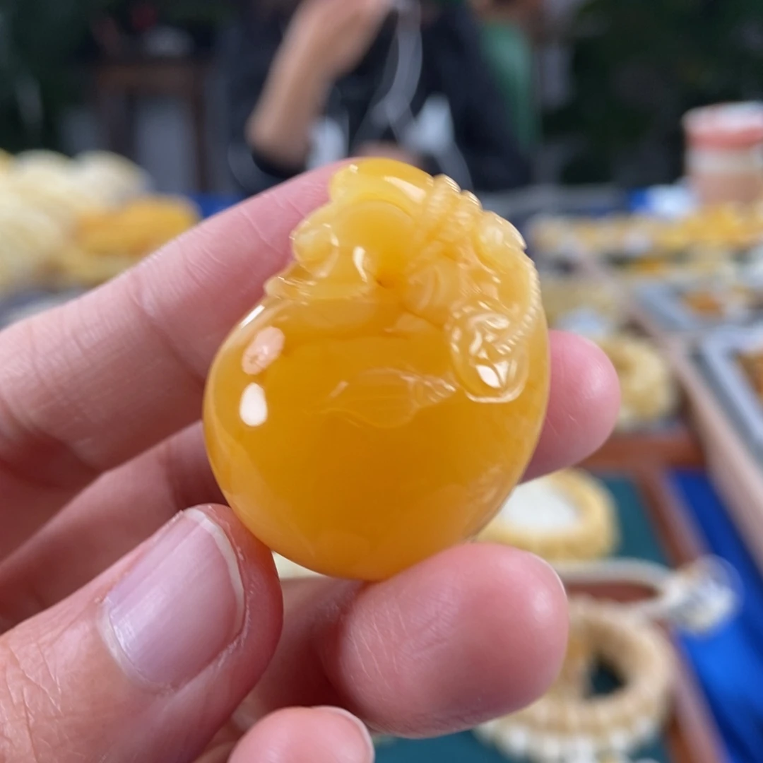 琥珀未镶嵌珠宝奇石11.11鸡油红钱袋子吊坠