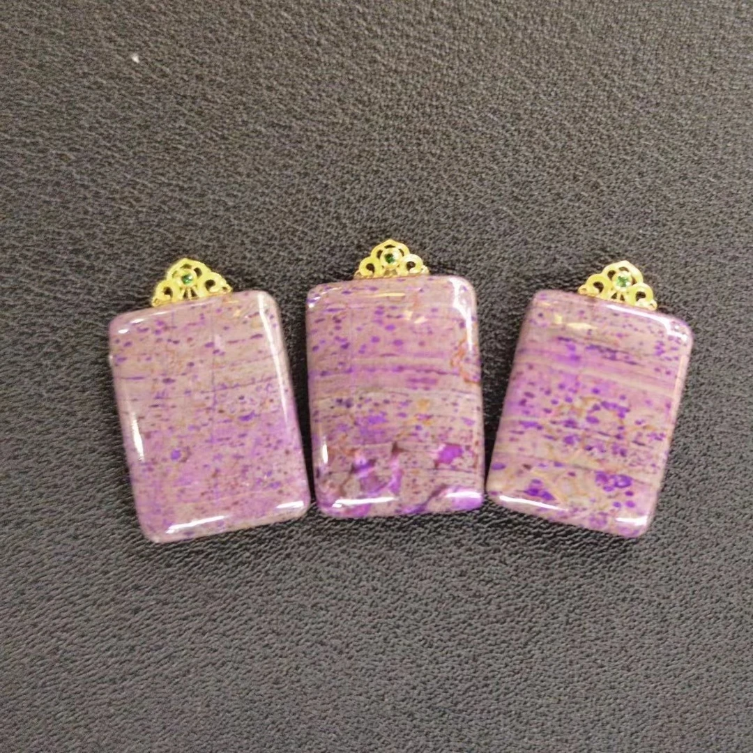 18K金舒俱来无事牌吊坠（多样性发一）