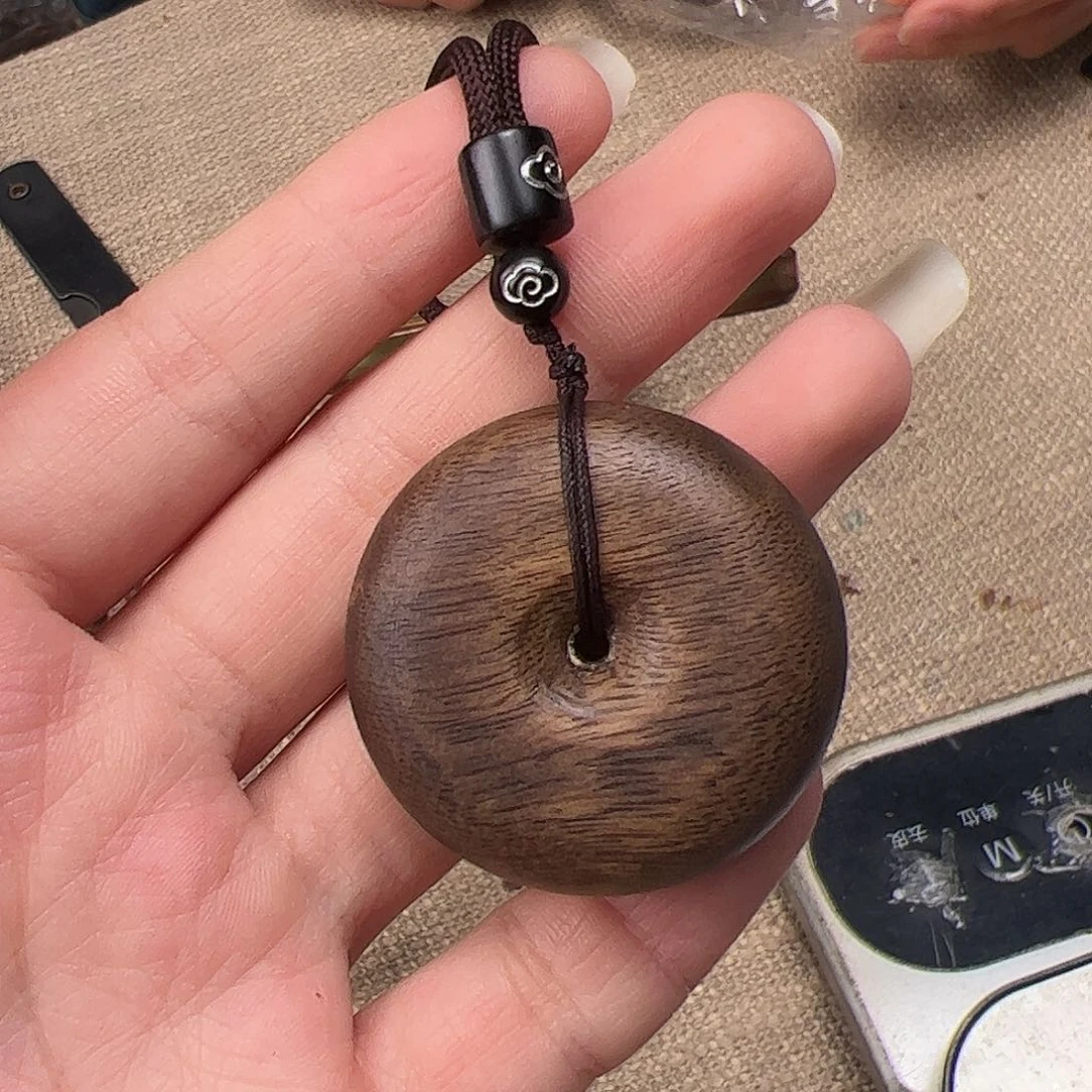 沉香碎屑沉香沉香平安扣原材料多样性发一