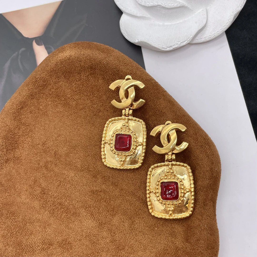 95新 Chanel/香奈儿 香奈儿红琉璃扫肩耳夹/x05822