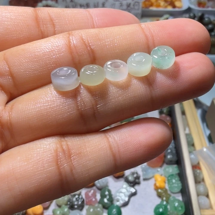 和田玉未镶嵌珠宝半成品