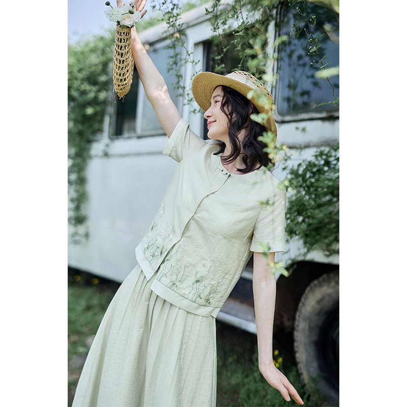 红念复古绣花中式天丝衬衫女短袖宽松休闲夏季2025新款气质上衣