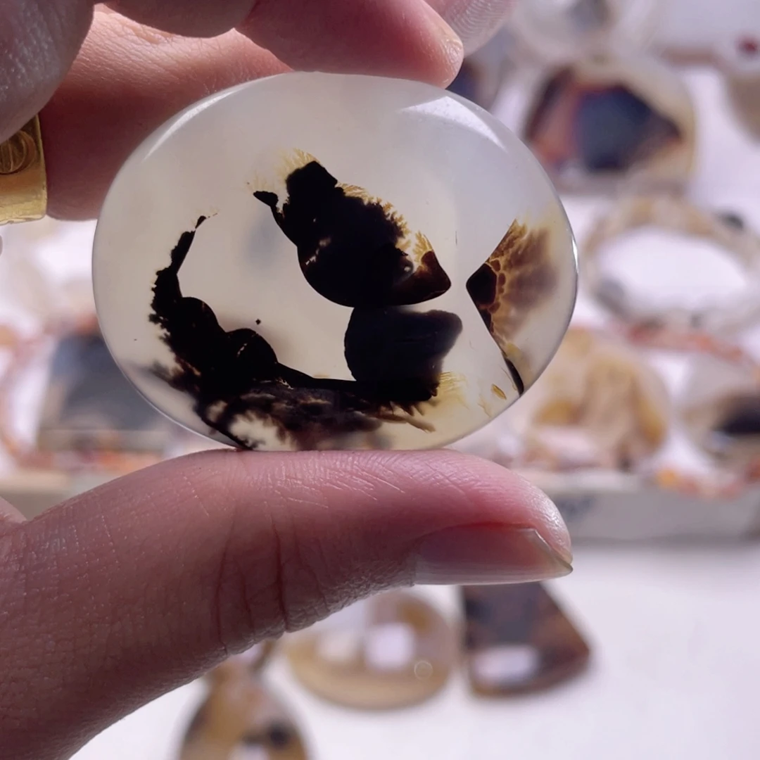 玛瑙/玉髓未镶嵌珠宝奇石