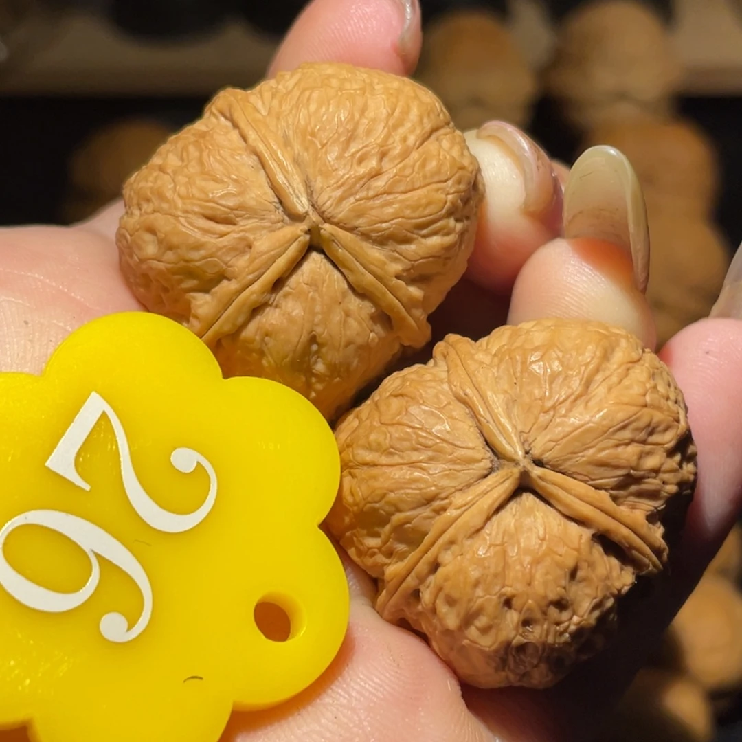 三棱32尺寸核桃。