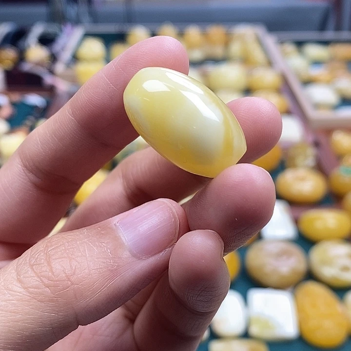 琥珀未镶嵌裸石15白花蜡枣珠3.55