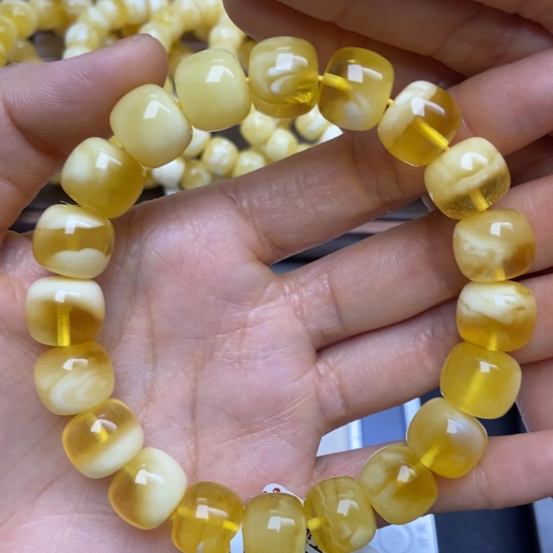 蜜蜡未镶嵌珠宝奇石380