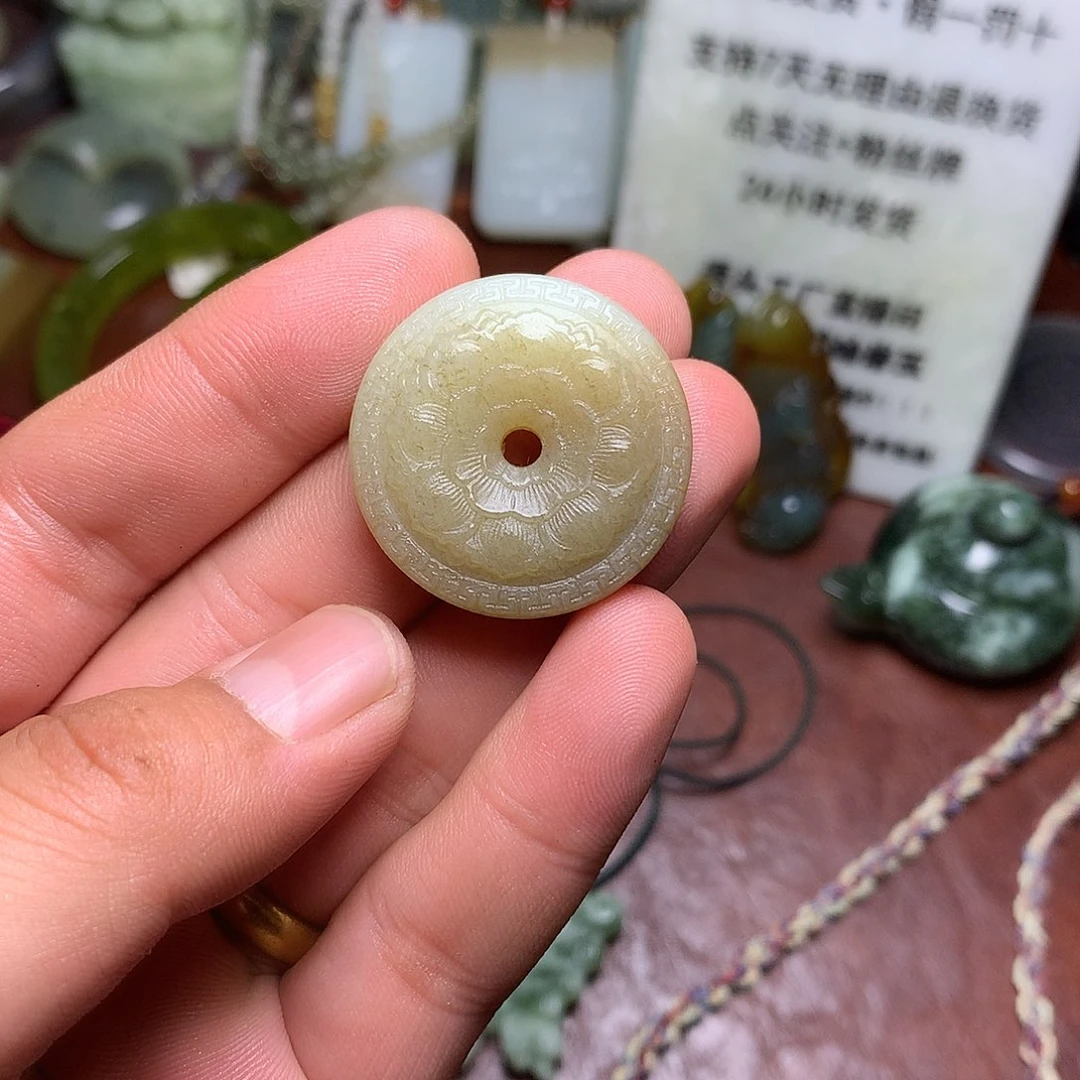 岫岩老玉（透闪石质玉）未镶嵌颈饰