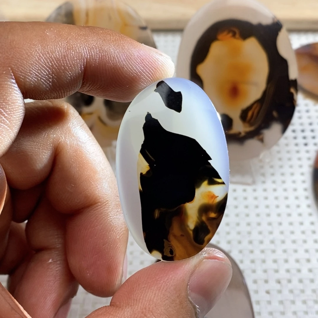 玛瑙/玉髓颈饰未镶嵌