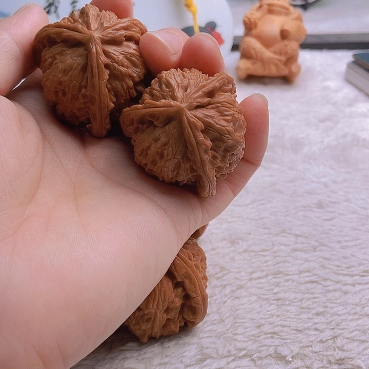 吊坠文玩核桃゛**宇三棱